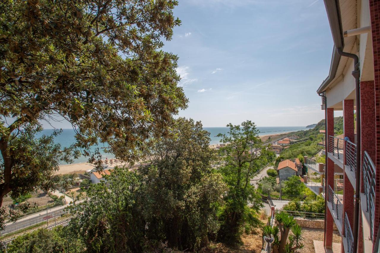 Abruzzodamare Amazing Apartments With Romantic Sea View Франкавила ал Маре Екстериор снимка